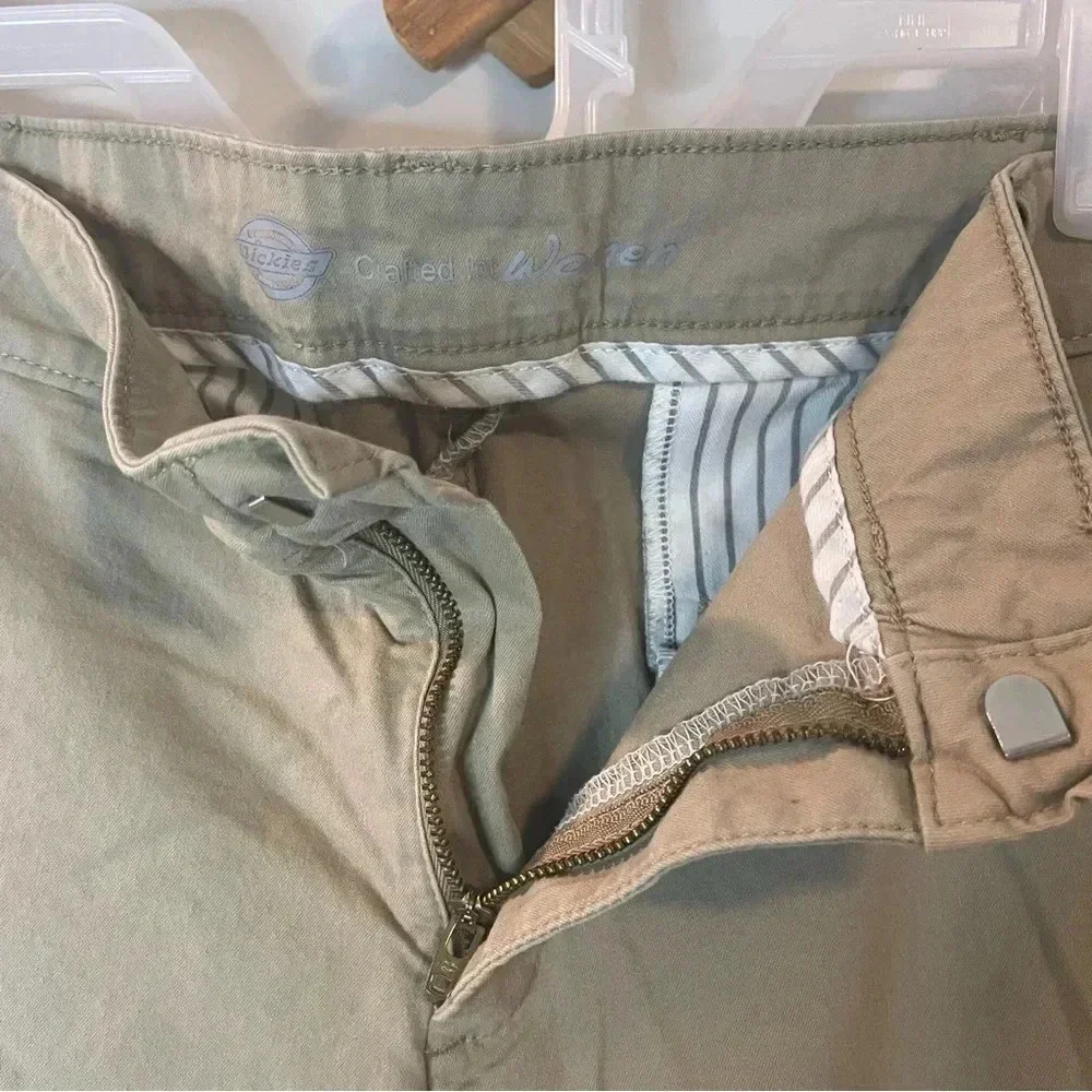 Dickies Crafted for Women slim fit khaki bootcut pants women’s size 18 short